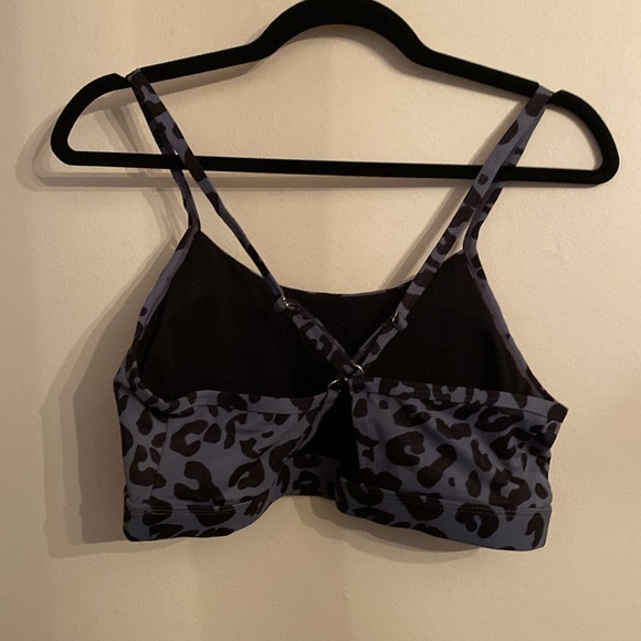 Unbranded, Women's Two-Piece, Leopard Print Sports Bra & Legging, Size: XL - Picture 4 of 11
